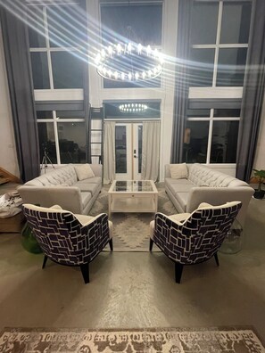 Nicht klassifiziertes Bild, 4 von 10, Schaltfläche