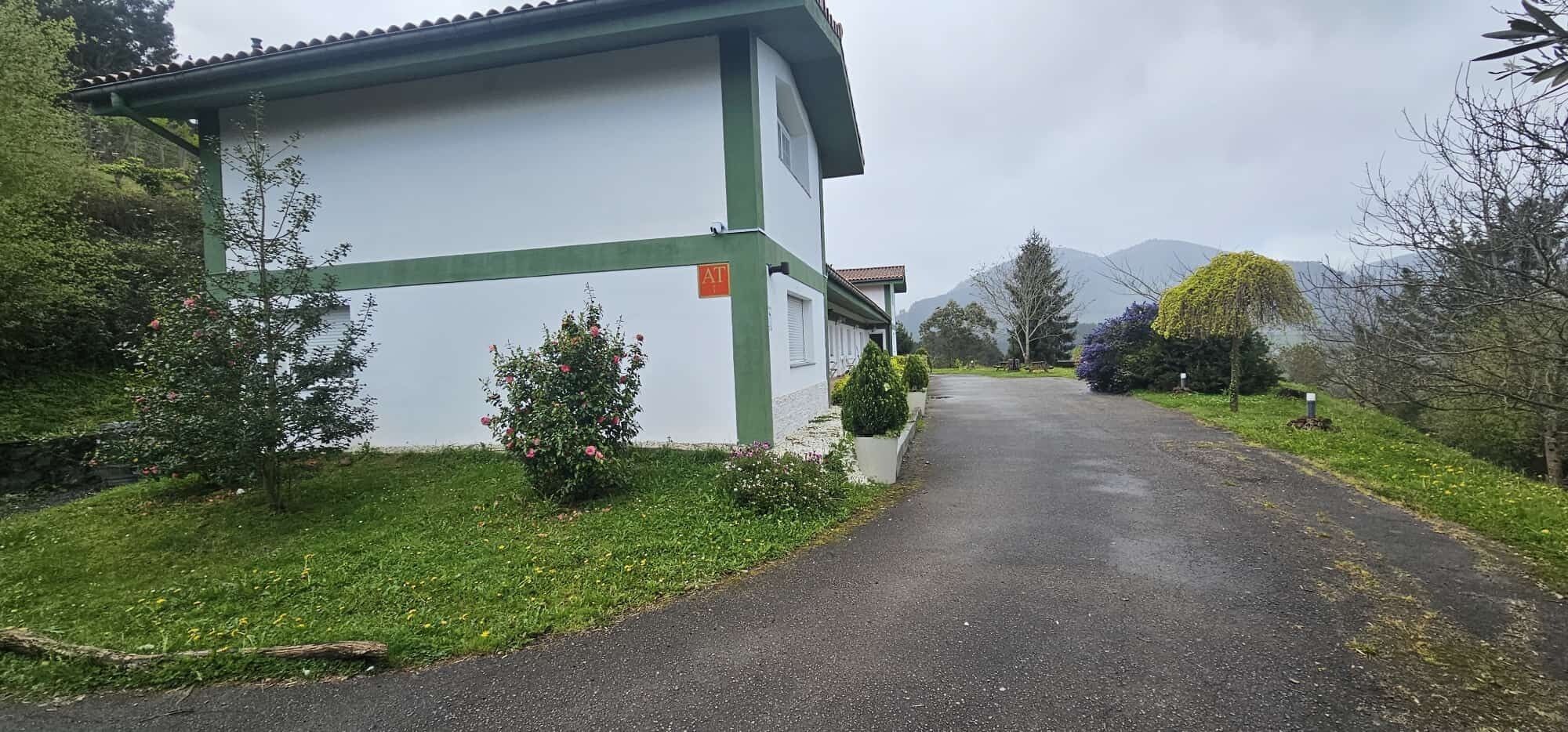 Familie appartement, terras, uitzicht op de binnenplaats | Terrein van de accommodatie