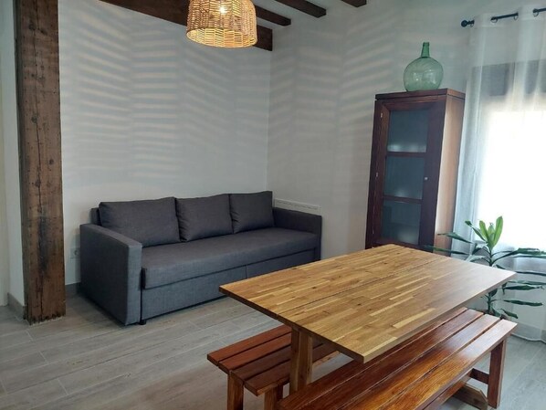 Family Quadruple Room, Kitchen | Living area - El Rincon de San Fermin (Zizur Mayor)