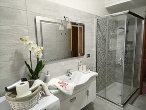 Bathroom - Magic Holiday (Reggio Calabria)