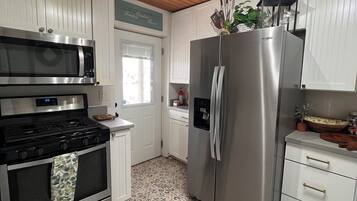 Microwave, oven, stovetop