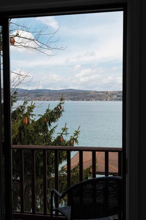 Interior - Lakeside Retreat with Stunning Waterfront Views (Rushville)