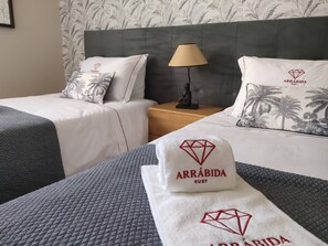 Iron/ironing board, Internet, bed sheets - Arrábida Ruby Apartment (Vila Nova de Gaia)