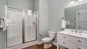 Bathroom - Family 3BR Villa in the Ozarks – Near Branson Adventure (Branson)