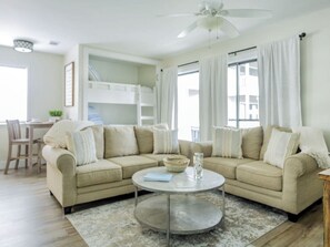Smart TV - New! Steps from the beach~1 Bd/1 Ba- Sleeps 4! (Santa rosa beach)