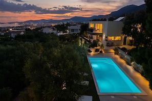 A heated pool - Villa Mare Vista – Private Estate with Heated Pool (Kaštel Kambelovac)