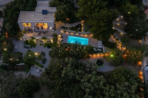 Exterior - Villa Mare Vista – Private Estate with Heated Pool (Kaštel Kambelovac)
