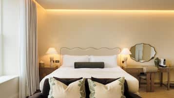 In-room safe, desk, iron/ironing board, free WiFi