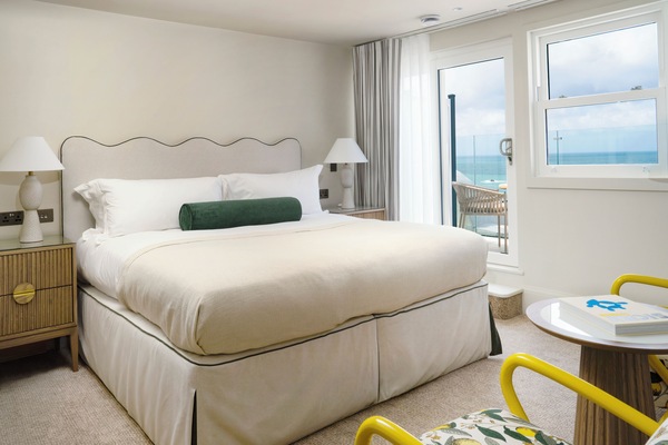 Deluxe Room, Terrace, Sea View | Hypo-allergenic bedding available, minibar, in-room safe, desk