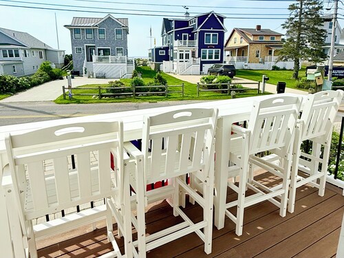 The Tinker Bell at Moody Beach- Turtle Unit 2 BR’s with partial ocean views