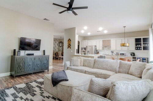 3-Bed, 2-Bath with Backyard Oasis in Roseville