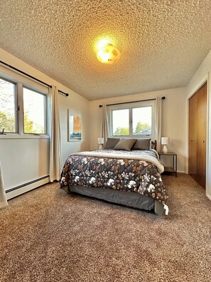 Room - Charming 3-bedroom condo in Butte perfect for your getaway (Butte)