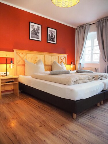 der.baeren | Living in the oldest inn in Mainbernheim