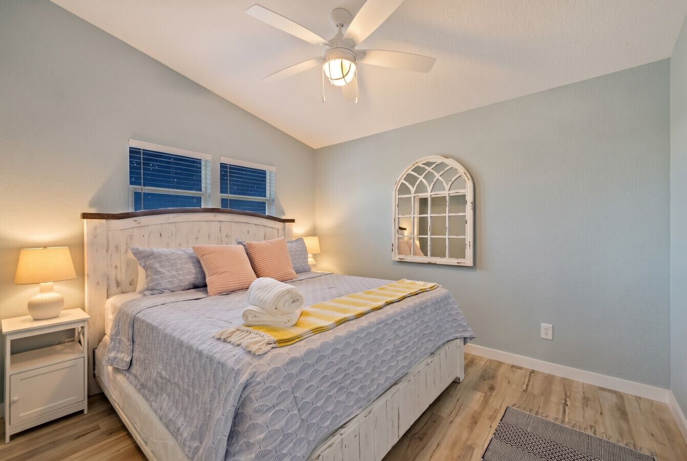 3 bedrooms, desk, iron/ironing board, travel crib
