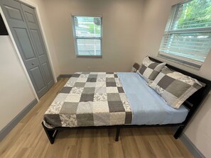 Room - 3024 E Sligh Ave (Tampa)