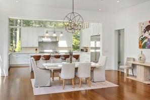 Dining - 1 Paumanok Road Bridgehampton, NY 11932 (Bridgehampton)