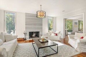 Living area - 1 Paumanok Road Bridgehampton, NY 11932 (Bridgehampton)