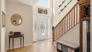 Ev (4 Bedrooms) | İç mekân