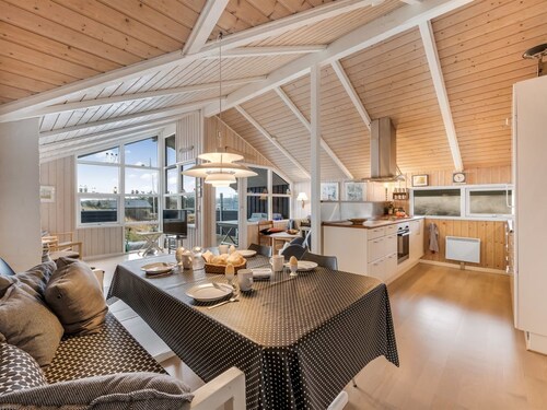 "Fritza" - 400m from the sea by Interhome