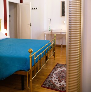 Unclassified image, 5 of 11, button - Caramanna studio apartment (Bologna)