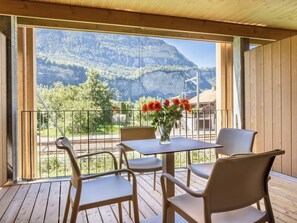 Outdoor dining - SWISSPEAK Resorts Meiringen by Interhome (Meiringen)