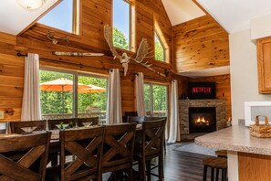 Dining - Forest Pine Chalet | Hot Tub, Game Room & Ski (Blakeslee)