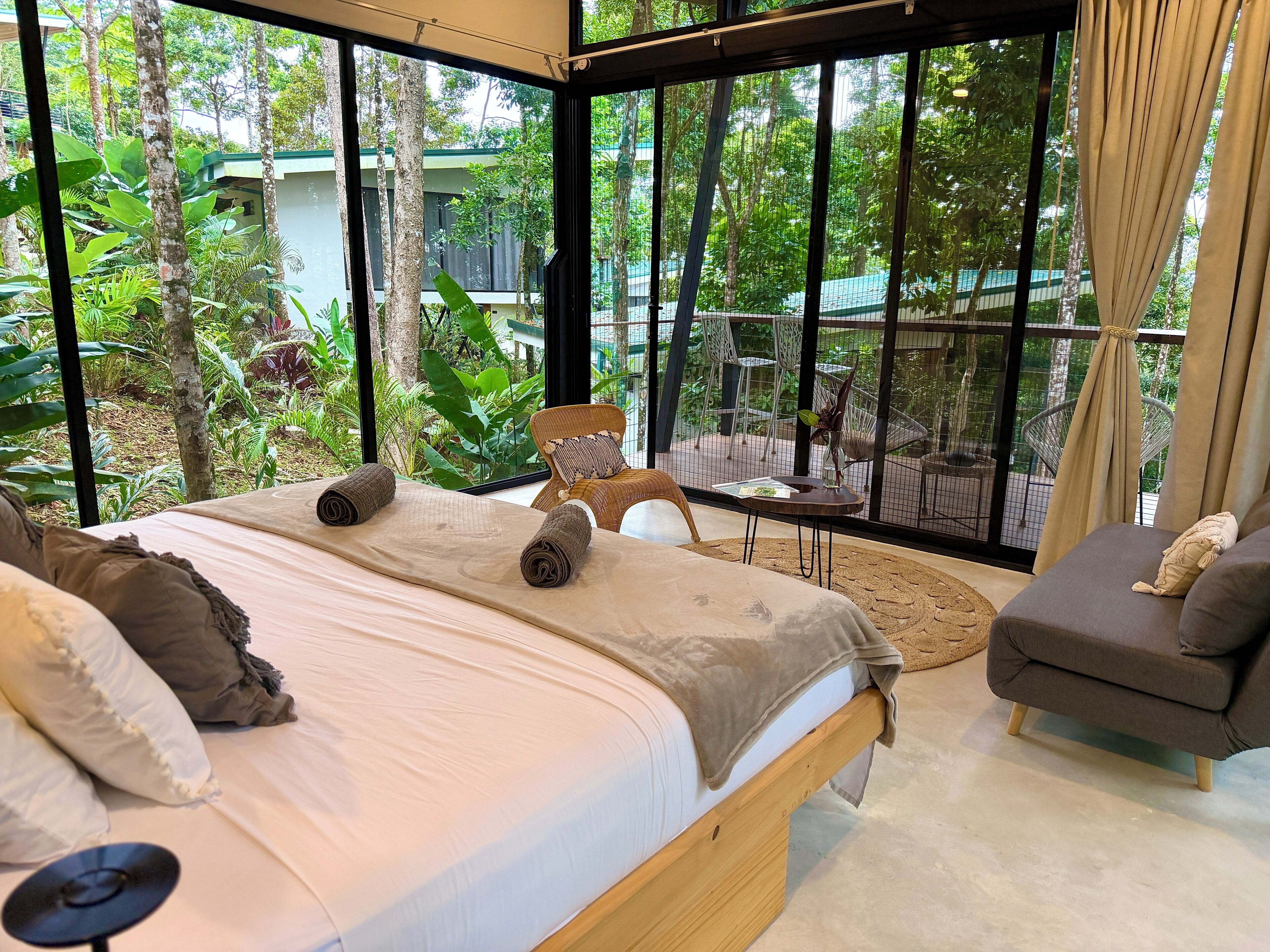 1 bedroom, in-room safe, desk, travel cot