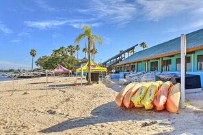 Sun-loungers - Bahia Beach Calm Ruskin Retreat (Ruskin)