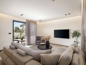 Smart TV - The Ekfrasis- Mossa Concept Villas (Chania)