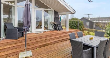 "Gro" - 250m from the sea by Interhome