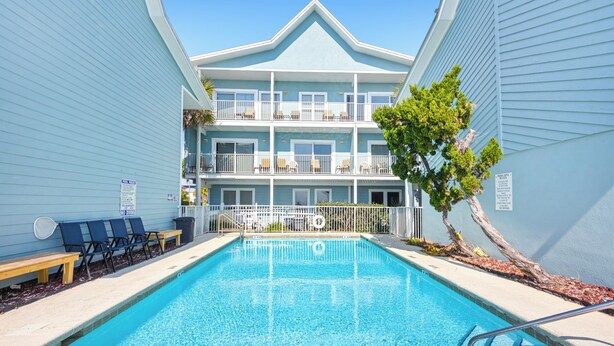 Unclassified image, 1 of 39, button - Sea Oats Motel (Destin)
