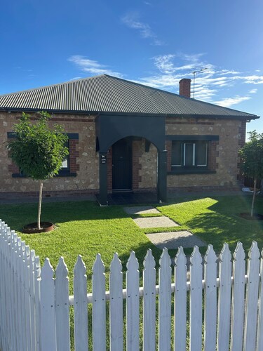 Holliday on Murray
114A Princes Hwy TailemBend