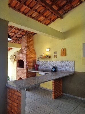 Interior - Beautiful house with barbecue, gourmet area, garage, 4 minutes from the beach. (Armação dos Búzios)