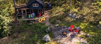 Off-Grid Getaway | Fireplace, BBQ & Patio
