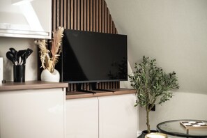 Deluxe Studio Suite | Living area - South Lane Apartments - City Centre (Edinburgh)