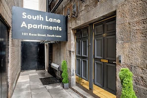 Front of property - South lane Apartments - City Centre (Edinburgh)