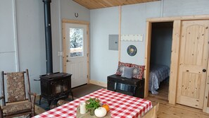 Room - West Wayside Cabin within 15 minutes of the Homer Spit (Homer)