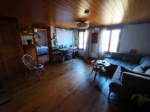 Chalet, 1 kamar tidur, patio, pemandangan kebun | Ruang keluarga