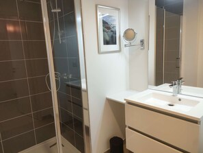 Bathroom - Magnifique T3 neuf pour 4 personnes pour vos vacances (ARZON)