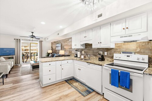 Sunset Terrace at Dewey | Beach Block Getaway!