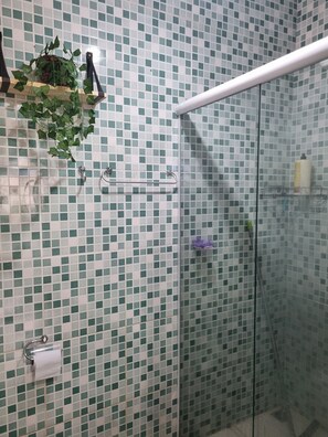 Towels, soap, toilet paper - Beautiful house with barbecue, gourmet area, garage, 4 minutes from the beaches of Buzios. (Armação dos Búzios)