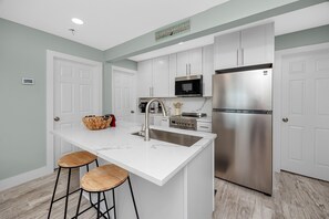 Fridge, microwave, oven, stovetop - Cottage Pool Across From the Beach (Madeira Beach)