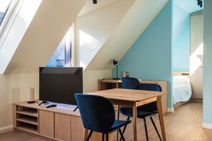 Desk, iron/ironing board, free WiFi - Suite 03 - light-filled and airy dream apartment (Österreich)