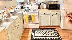 Unclassified image, 2 of 15, button - San Angelo Haven • Minutes to Main St • Sleeps 6 (Bandera)