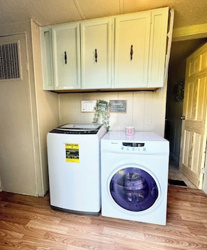 Unclassified image, 4 of 32, button - San Angelo Haven • Minutes to Main St • Sleeps 6 (Bandera)