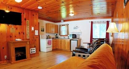 Kitchenette 1: Cozy Woodsy Suite w/ Kitchen â Your Adventure Basecamp