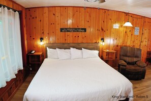 Room - King Standard: Rustic Knotty Pine Retreat w/ Recliner & Nature Vibes (Florence)