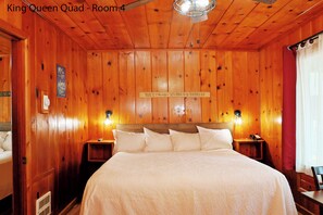 Room - King + Queen Woods Retreat: Spacious Rustic Rooms for Families & Groups! (Florence)