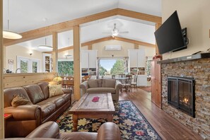 Smart TV, fireplace, DVD player, books