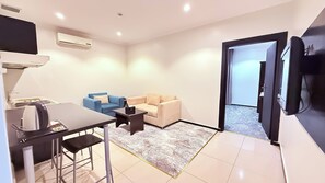 Deluxe Room | Living area - Taif Suites Serviced Apartments (Taif)